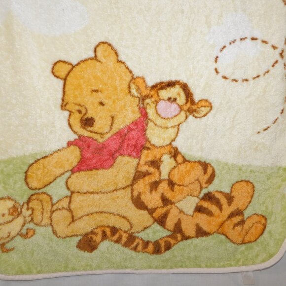 VTG Winnie the Pooh Tigger Duck Yellow Fleece Baby  Blanket 35" x 40" **READ - Picture 2 of 6